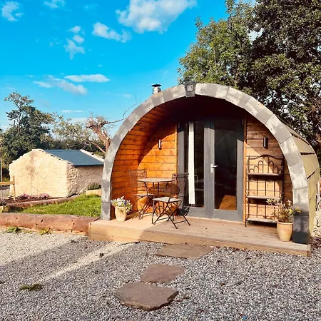 Chalet Welcome To The Pod Balnacart