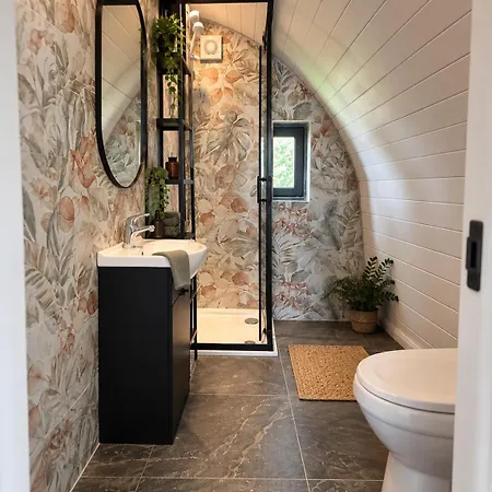 Welcome To La Petite Ferme & Family Chalet
